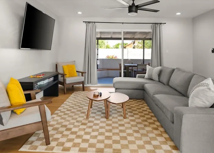 The Twin Palms Retreat