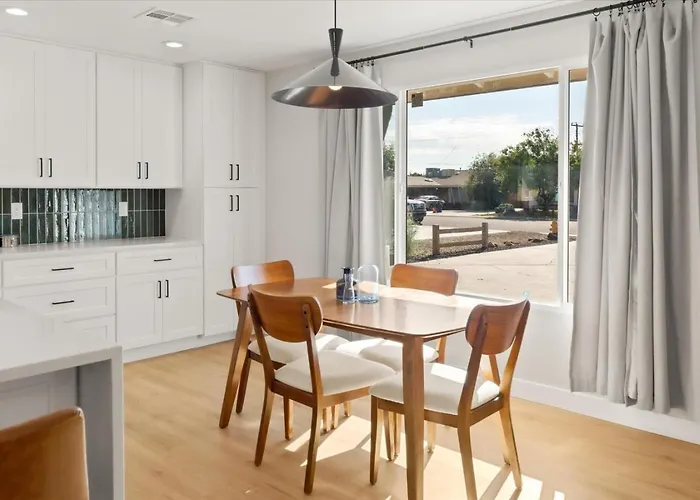 The Twin Palms Retreat Holiday home Scottsdale